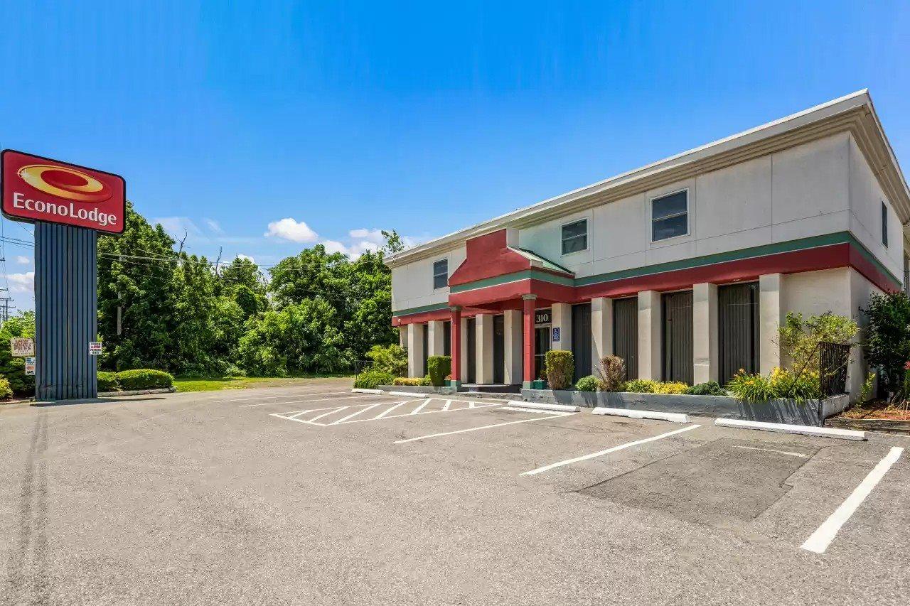Econo Lodge Stewart International Airport New Windsor Экстерьер фото
