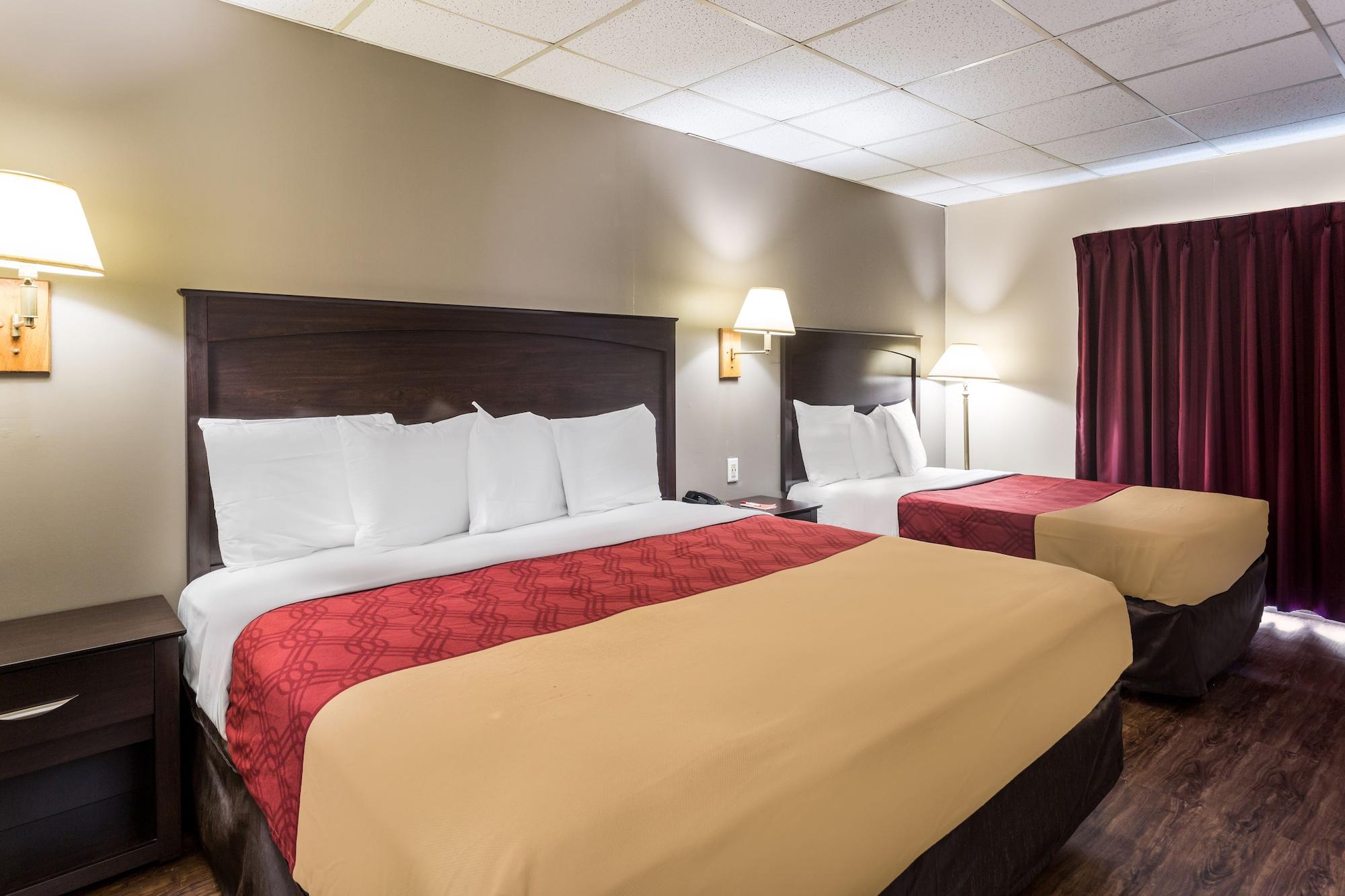 Econo Lodge Stewart International Airport New Windsor Экстерьер фото