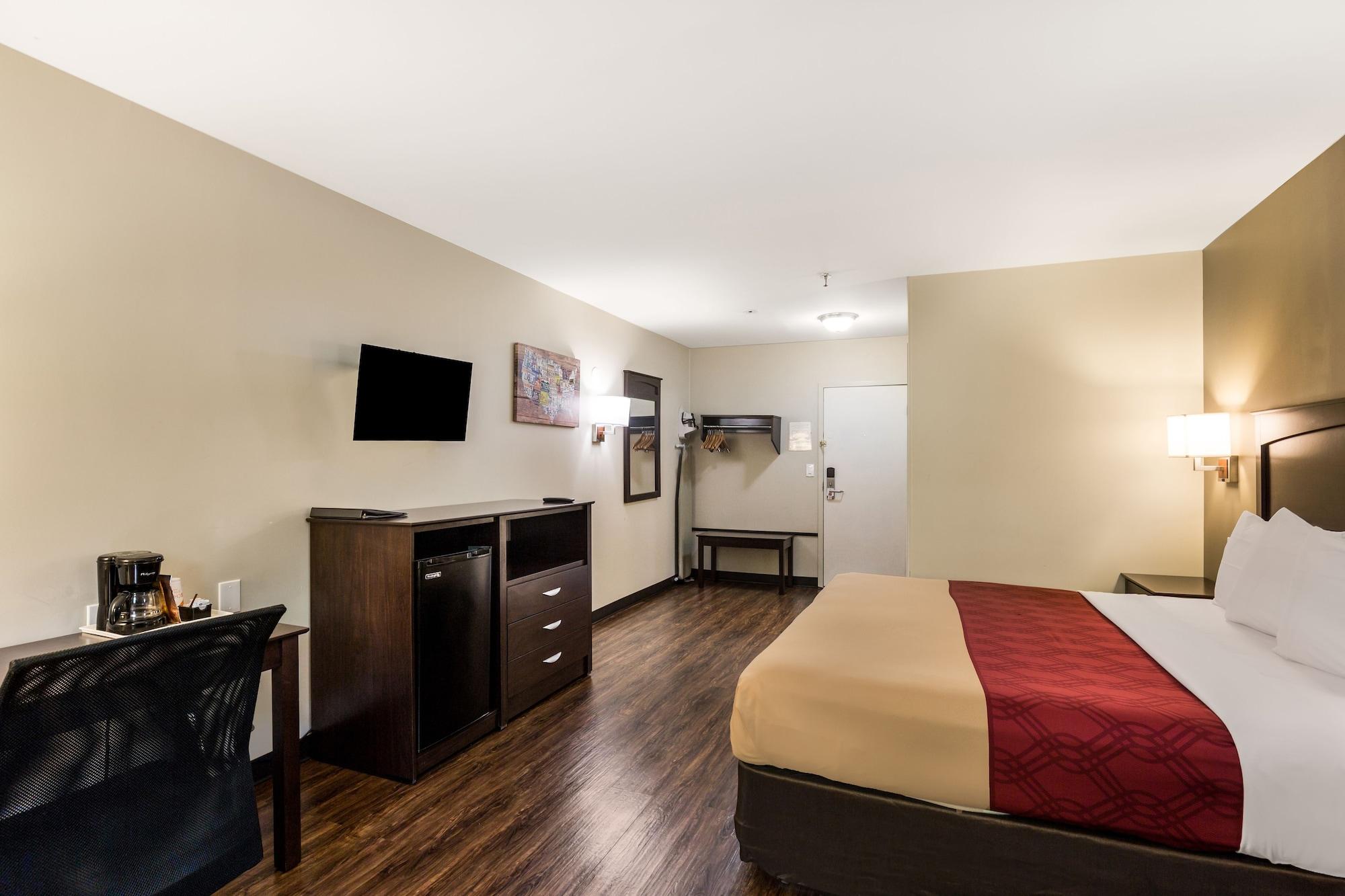 Econo Lodge Stewart International Airport New Windsor Экстерьер фото