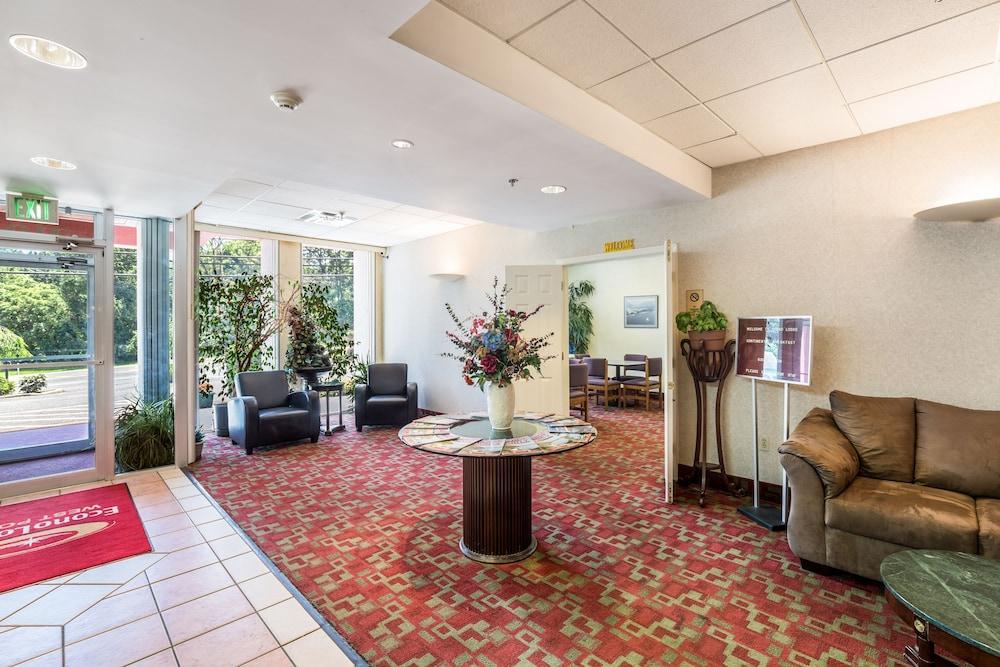 Econo Lodge Stewart International Airport New Windsor Экстерьер фото
