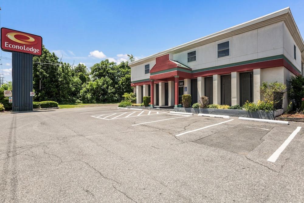 Econo Lodge Stewart International Airport New Windsor Экстерьер фото