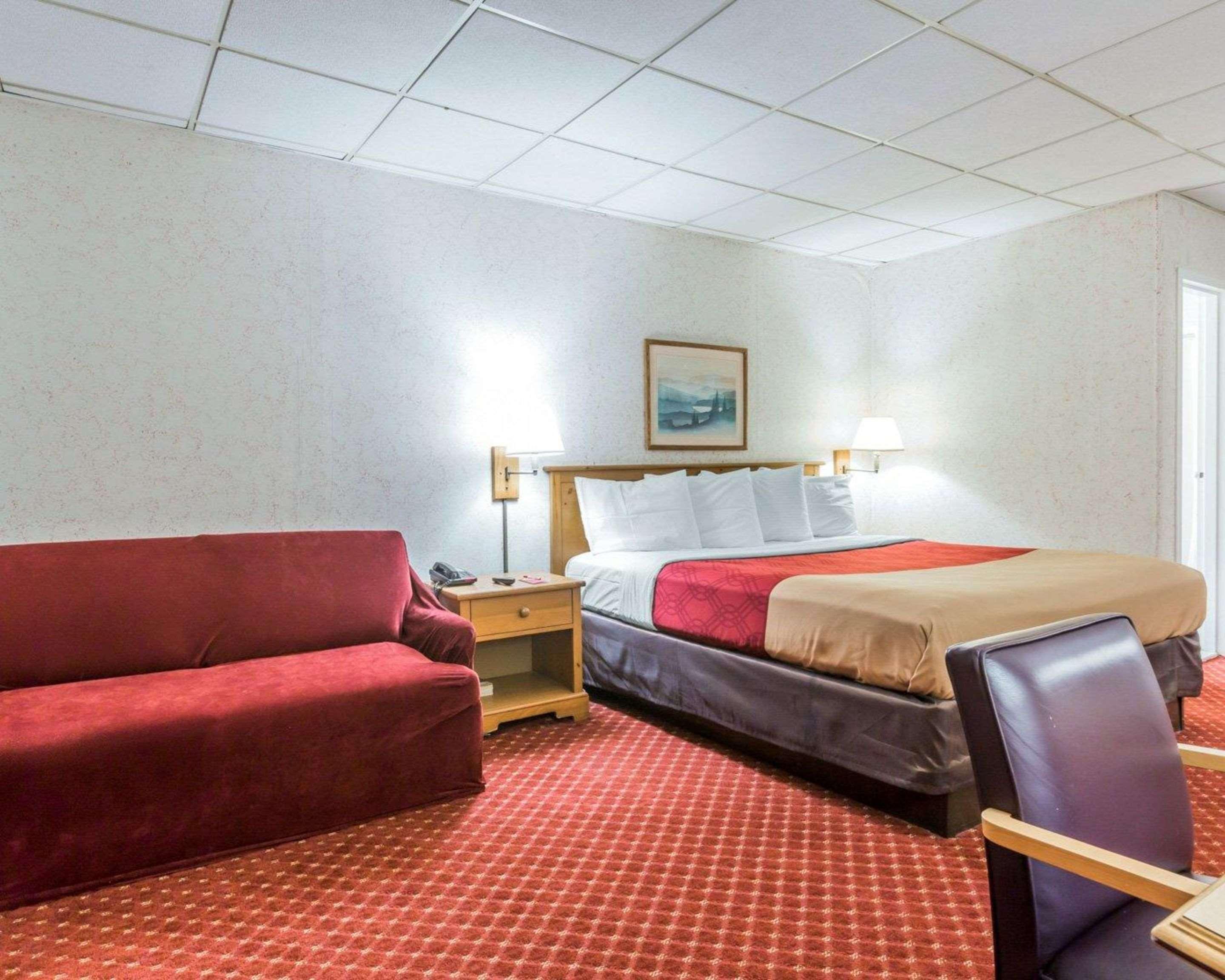 Econo Lodge Stewart International Airport New Windsor Экстерьер фото