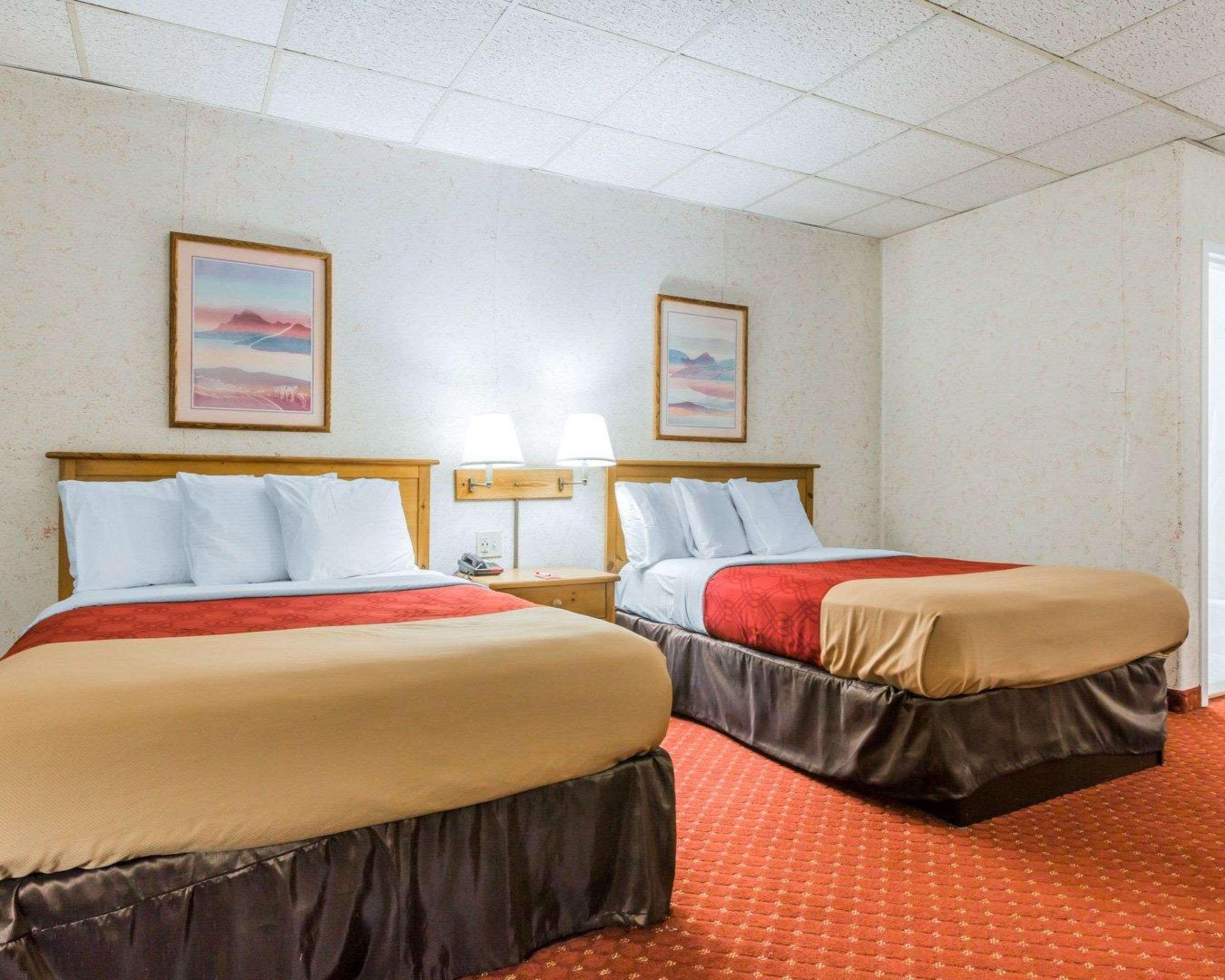 Econo Lodge Stewart International Airport New Windsor Экстерьер фото