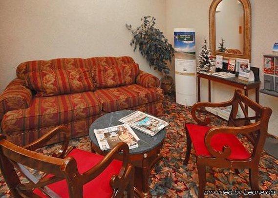 Econo Lodge Stewart International Airport New Windsor Номер фото